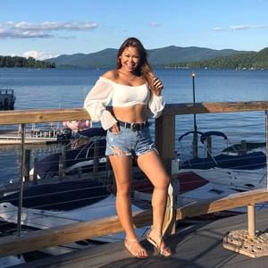 Meet your Posher, Alexandra